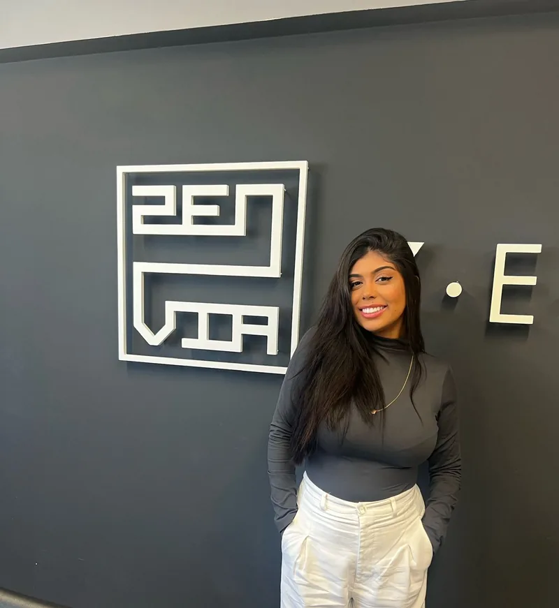 Ketelyn Taylor — Liderança de Treinamentos & Capacitação Comercial · ROVIK